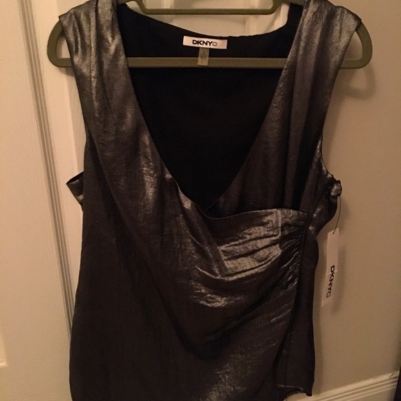 Sleeveless silver/ metallic shirt - Picture 1 of 7